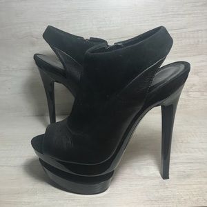 Jessica Simpson, Black Leather/Suede Heels